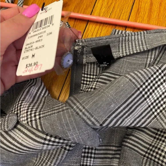 Stylish Gray Plaid top - Picture 2 of 2